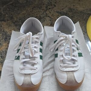 Men's adidas Italia White Sneakers with Green Accents and Red Midsole Trim